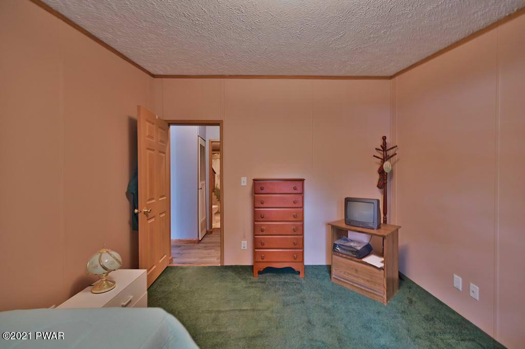 33 Oakview Lane Waymart, PA 18472 - Photo 47 of 65