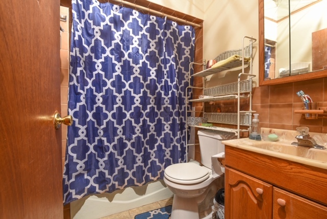 5335 West Barry Avenue Chicago, IL 60641 - Photo 13 of 27