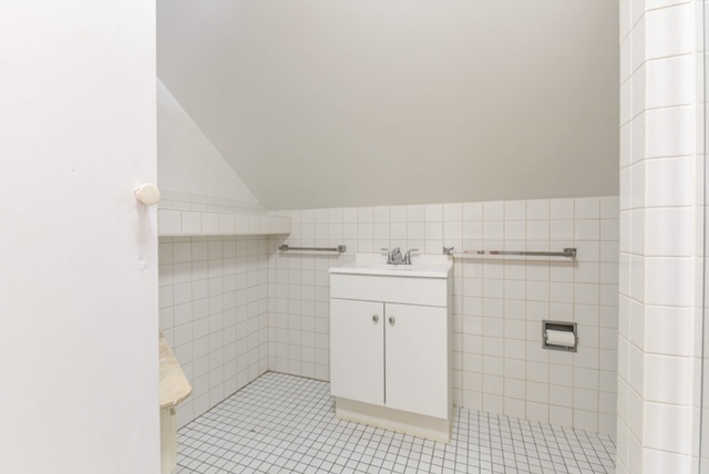 5335 West Barry Avenue Chicago, IL 60641 - Photo 22 of 27