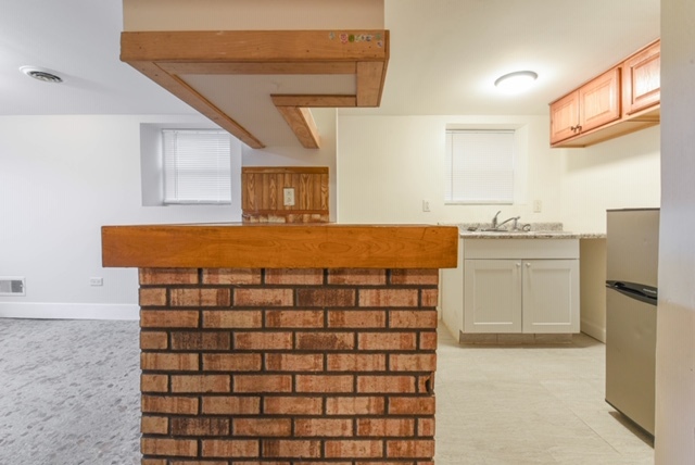 5335 West Barry Avenue Chicago, IL 60641 - Photo 24 of 27