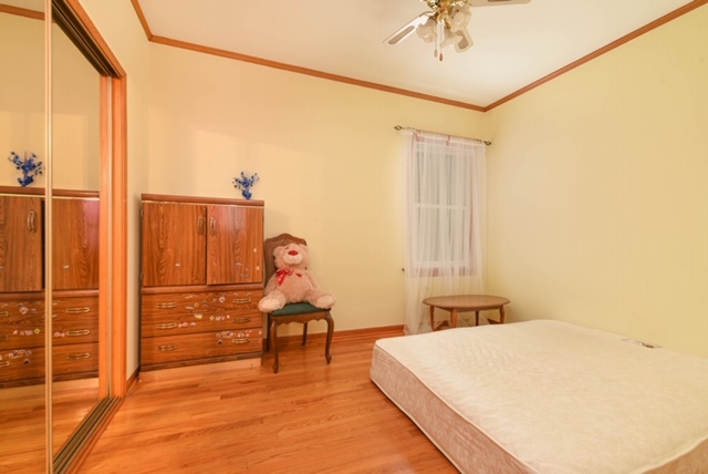 5335 West Barry Avenue Chicago, IL 60641 - Photo 9 of 27