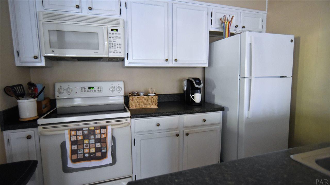 4319 Creighton Road Pensacola, FL 32504 - Photo 10 of 25 Gallery Image 10