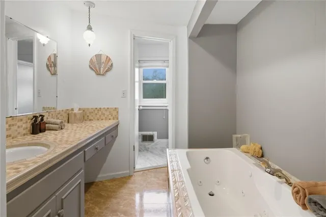 $335,000 | 9714 Shepherds Drive, Kansas City, MO 64131