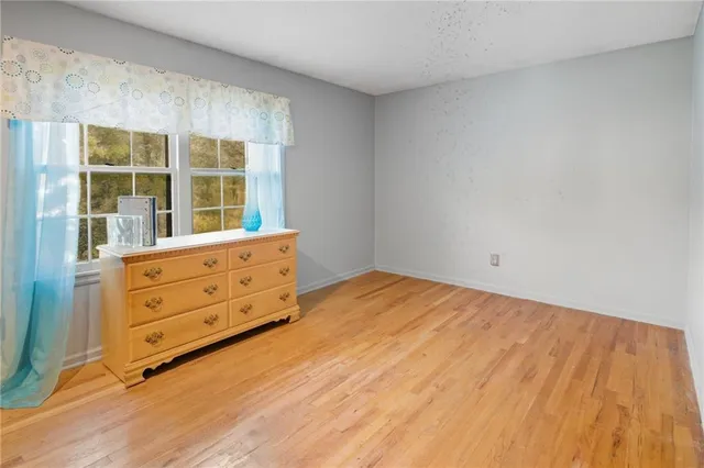 $335,000 | 9714 Shepherds Drive, Kansas City, MO 64131