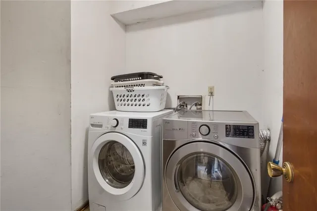 $335,000 | 9714 Shepherds Drive, Kansas City, MO 64131