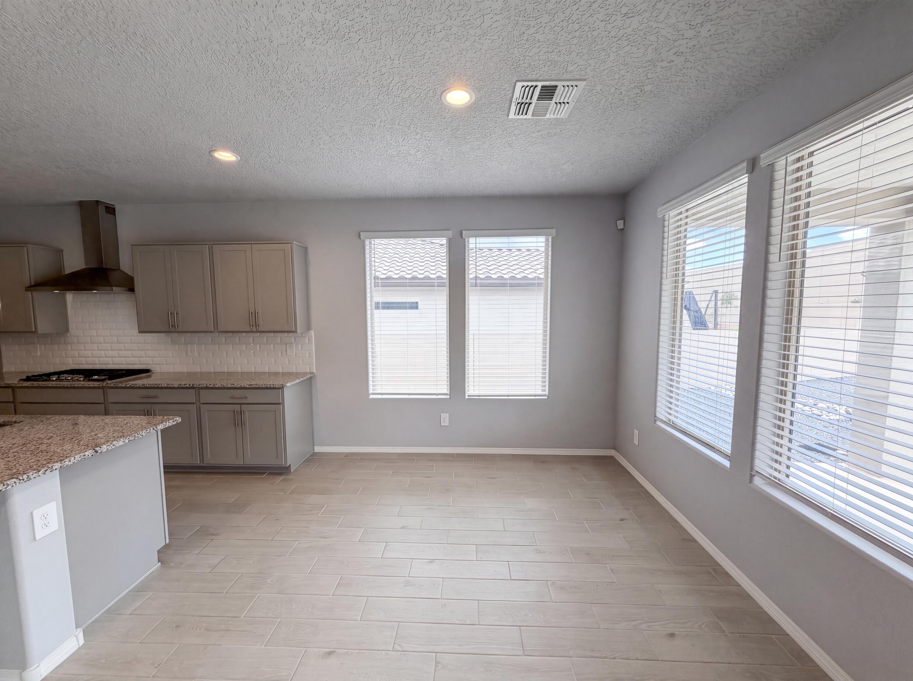 2539 McCauley Loop Northeast Rio Rancho, NM 87144 - Photo 7 of 29 Gallery Image 7