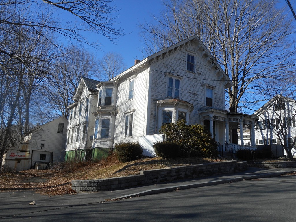 29 Bacon Street Warren, MA 01083 - Photo 2 of 5