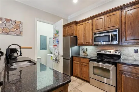 $297,500 | 1633 First Street, Unit 101, New Orleans, LA 70130