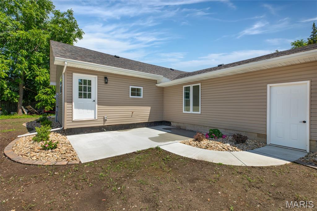 503 West Chestnut Street Gillespie, IL 62033 - Photo 11 of 41
