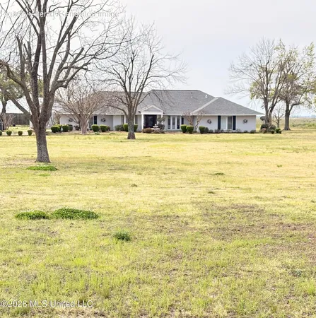 $390,000 | 10205 Highway 12, Isola, MS 38754