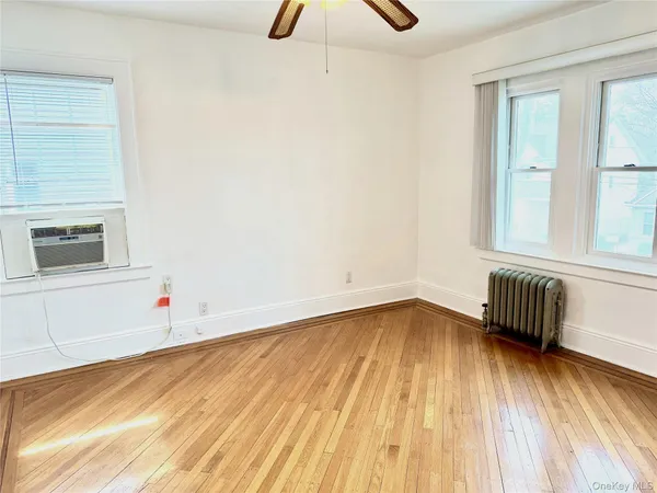 $5,000 | 4623 Arcadia Lane, Great Neck, NY 11020