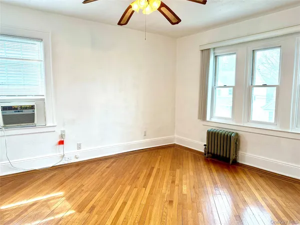 $5,000 | 4623 Arcadia Lane, Great Neck, NY 11020