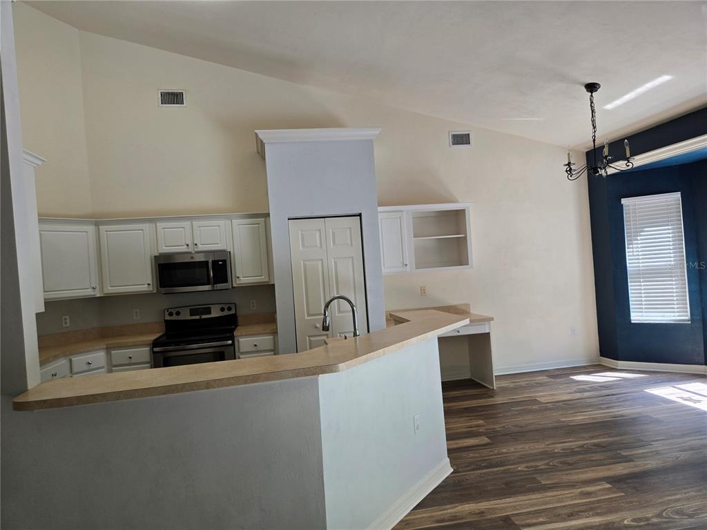 1657 Southwest 66th Drive Gainesville, FL 32607 - Photo 13 of 47