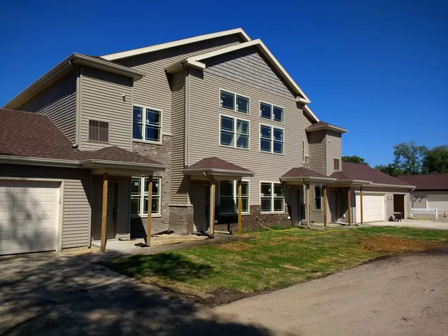 $1,625 | 6617 Scattergood Lane, Windsor, WI 53598