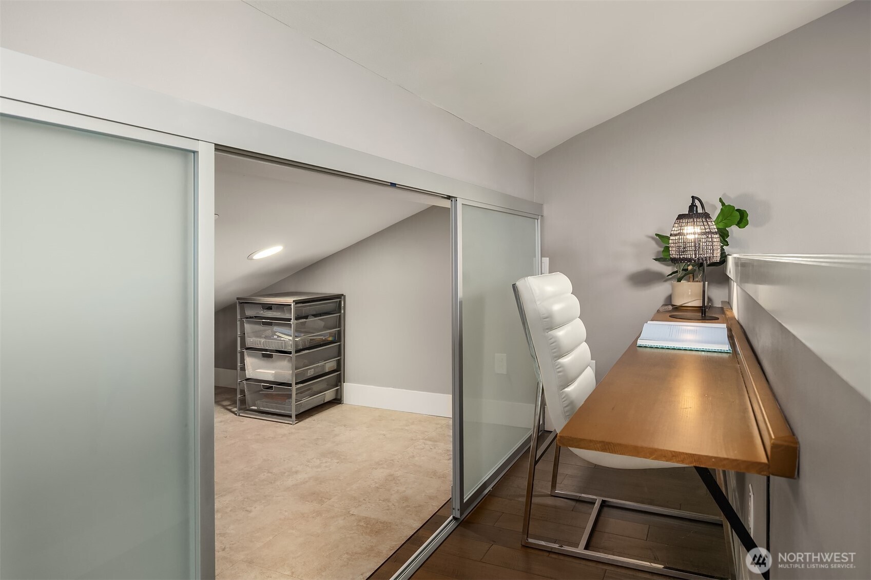 998 Northeast High Street, Unit 12 Issaquah, WA 98029 - Photo 28 of 36