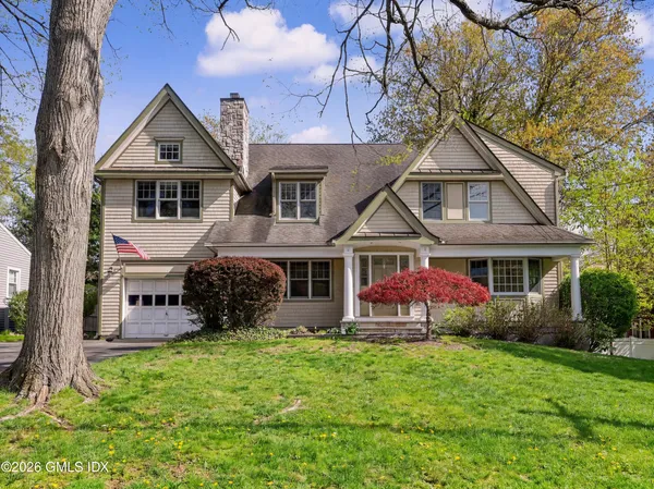 $2,495,000 | 34 MacArthur Drive, Old Greenwich, CT 06870