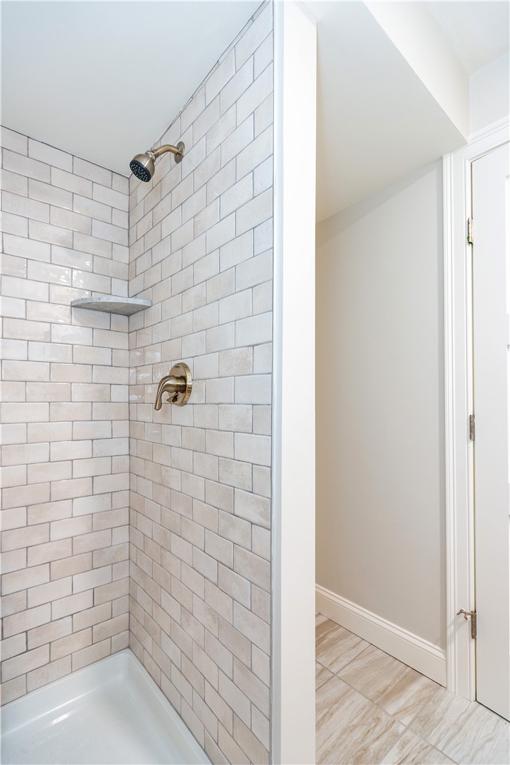 24 Wescott Way, Unit 49 Coventry, RI 02816 - Photo 37 of 40