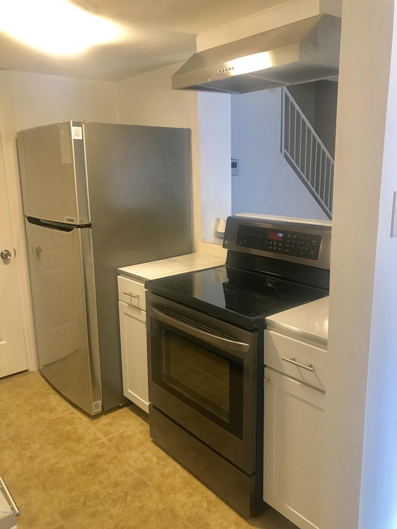 3951 West Wonderview Road Phoenix, AZ 85019 - Photo 6 of 25 Kitchen 2