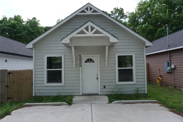 $1,450 | 9824 Arbor Oak, Willis, TX 77318