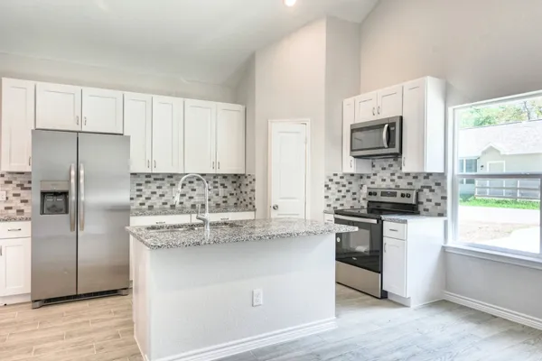 $1,450 | 9824 Arbor Oak, Willis, TX 77318