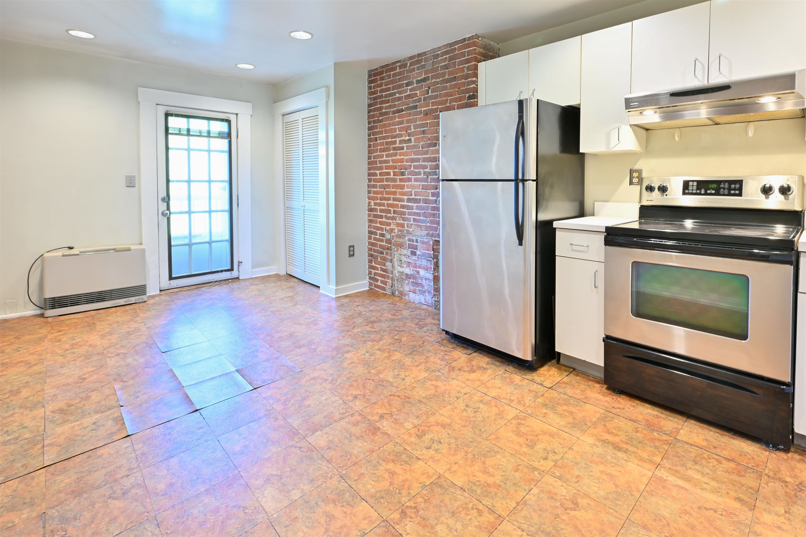 139 West Merrimack Street, Unit 3 Manchester, NH 03101 - Photo 21 of 32