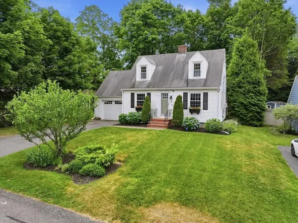 $599,000 | 4 Ponkapoag Way, Canton, MA 02021