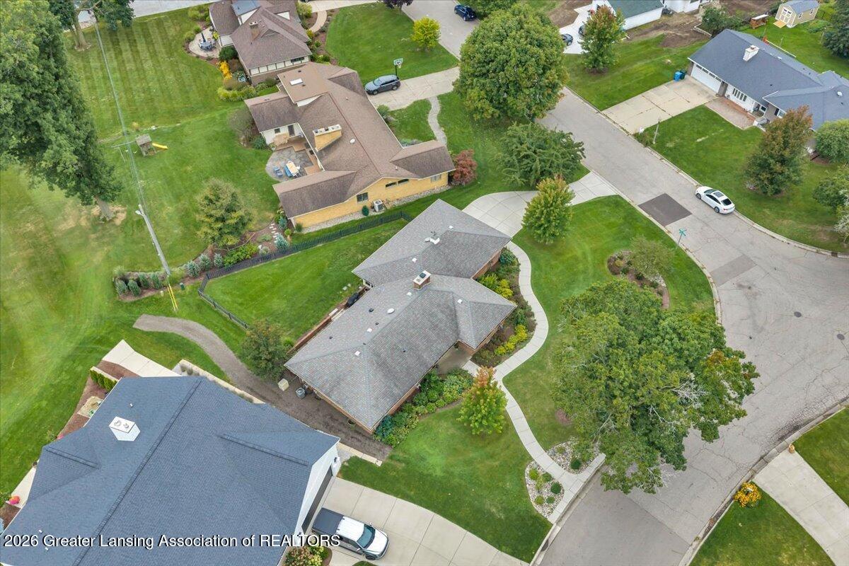 1533 Cambridge Road Lansing, MI 48911 - Photo 26 of 36 25-DJI_20260916155458_0068_D_ADNPHOTOGR