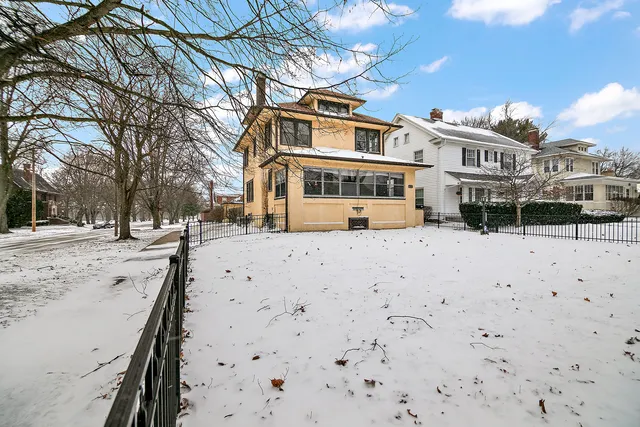 $215,000 | 997 South Evergreen Avenue, Kankakee, IL 60901