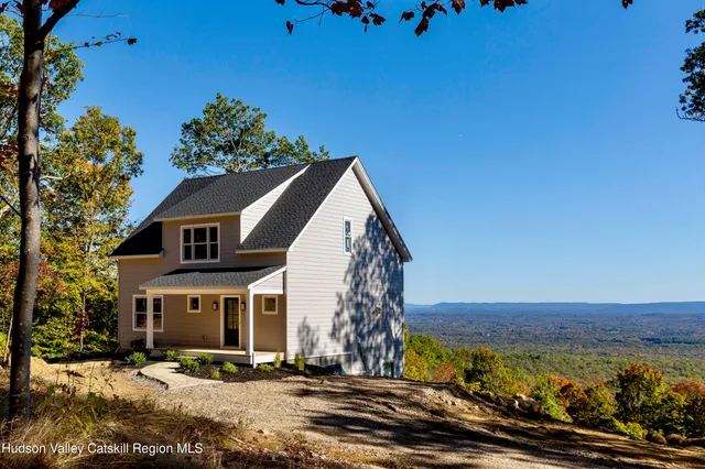 $1,195,000 | 368 Marl Road, Pine Bush, NY 12566