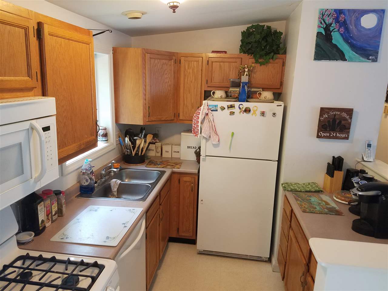 29 Delaware Road Nashua, NH 03062 - Photo 14 of 34
