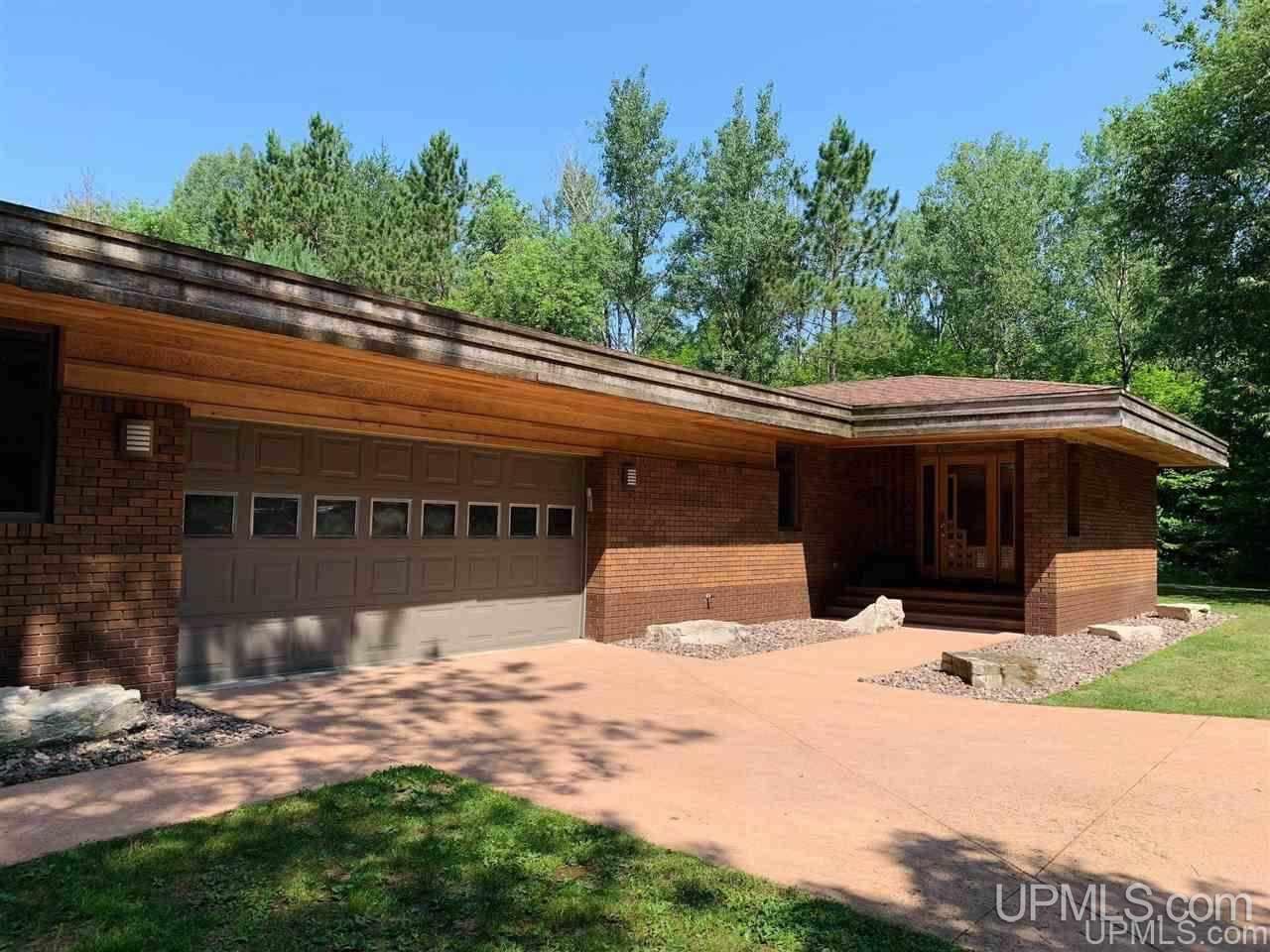 4855 Hendrickson Road Manistique, MI 49854 - Photo 5 of 42