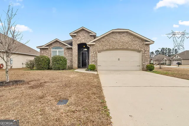 $299,900 | 131 Savannah Lane, Bonaire, GA 31005