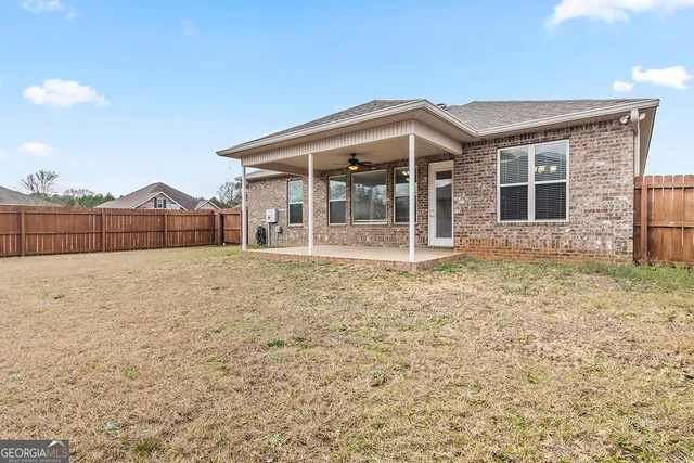 $299,900 | 131 Savannah Lane, Bonaire, GA 31005