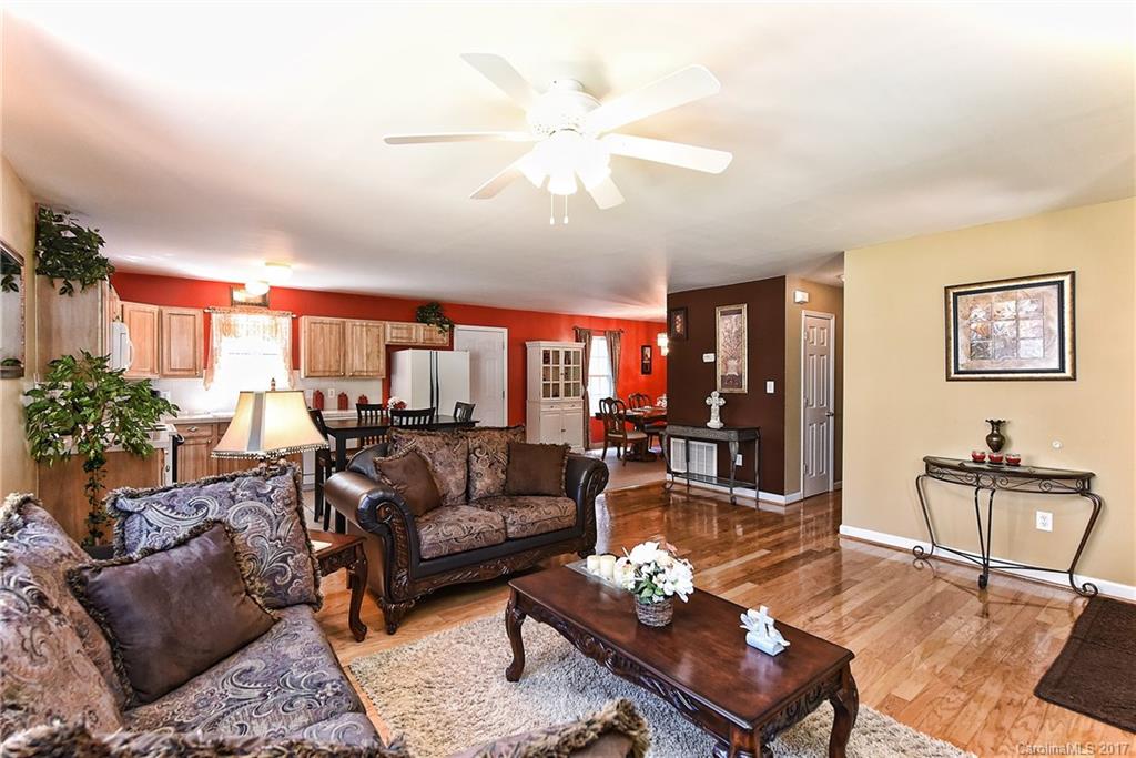 209 Rhyne Station Road Charlotte, NC 28214 - Photo 8 of 24 Gallery Image 8
