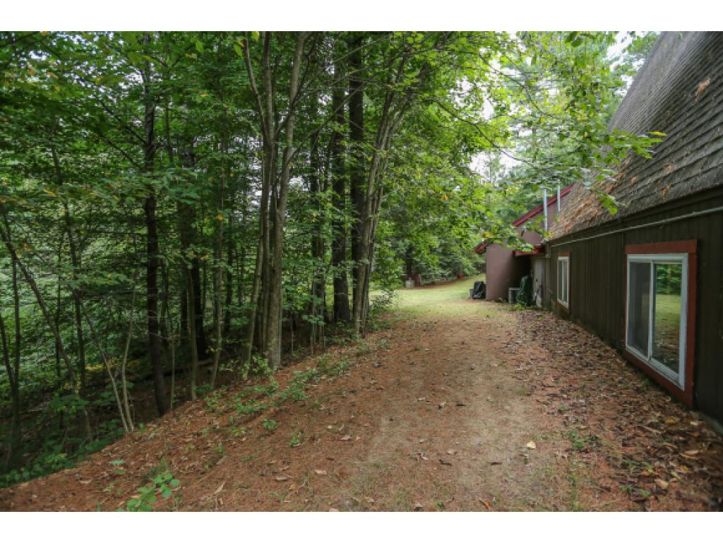 22 Walnut Hill Road Derry, NH 03038 - Photo 3 of 36