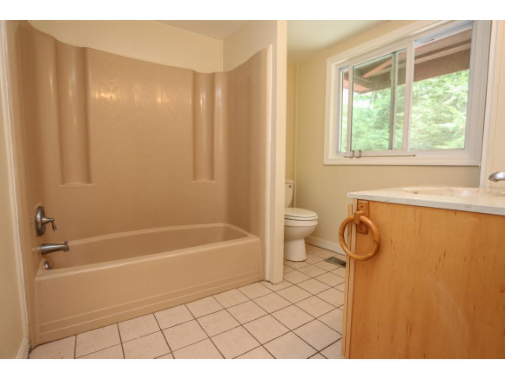 22 Walnut Hill Road Derry, NH 03038 - Photo 26 of 36