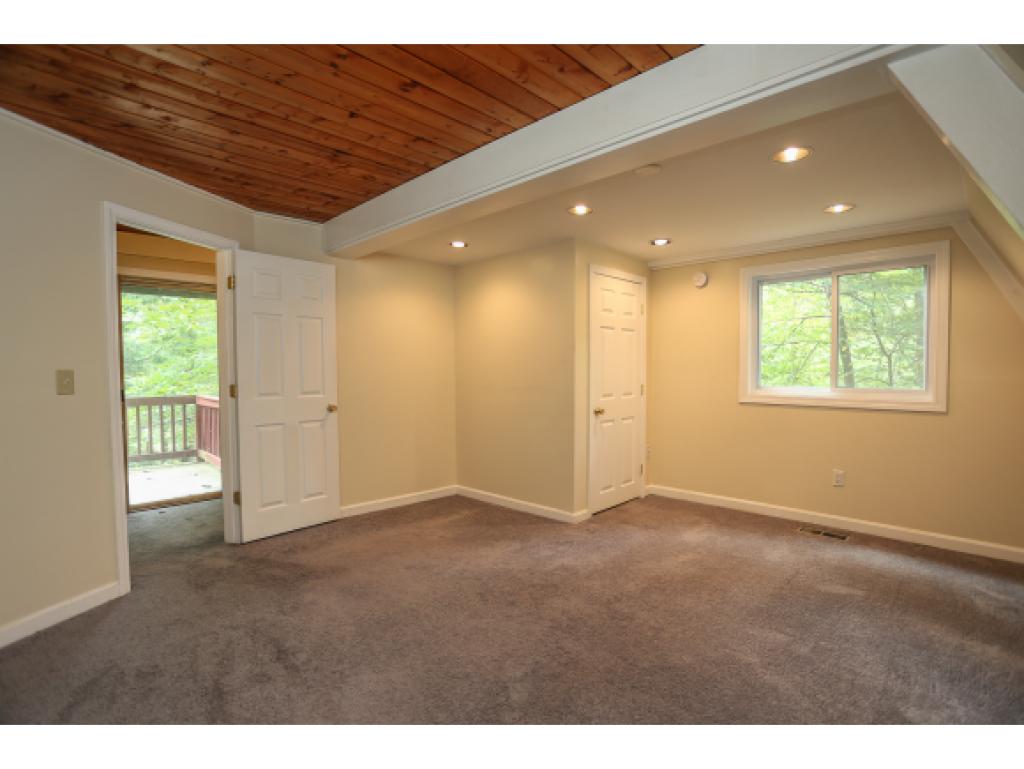 22 Walnut Hill Road Derry, NH 03038 - Photo 27 of 36