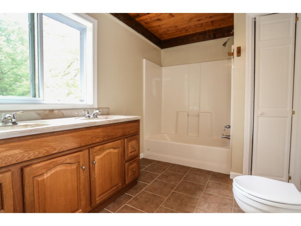 22 Walnut Hill Road Derry, NH 03038 - Photo 30 of 36