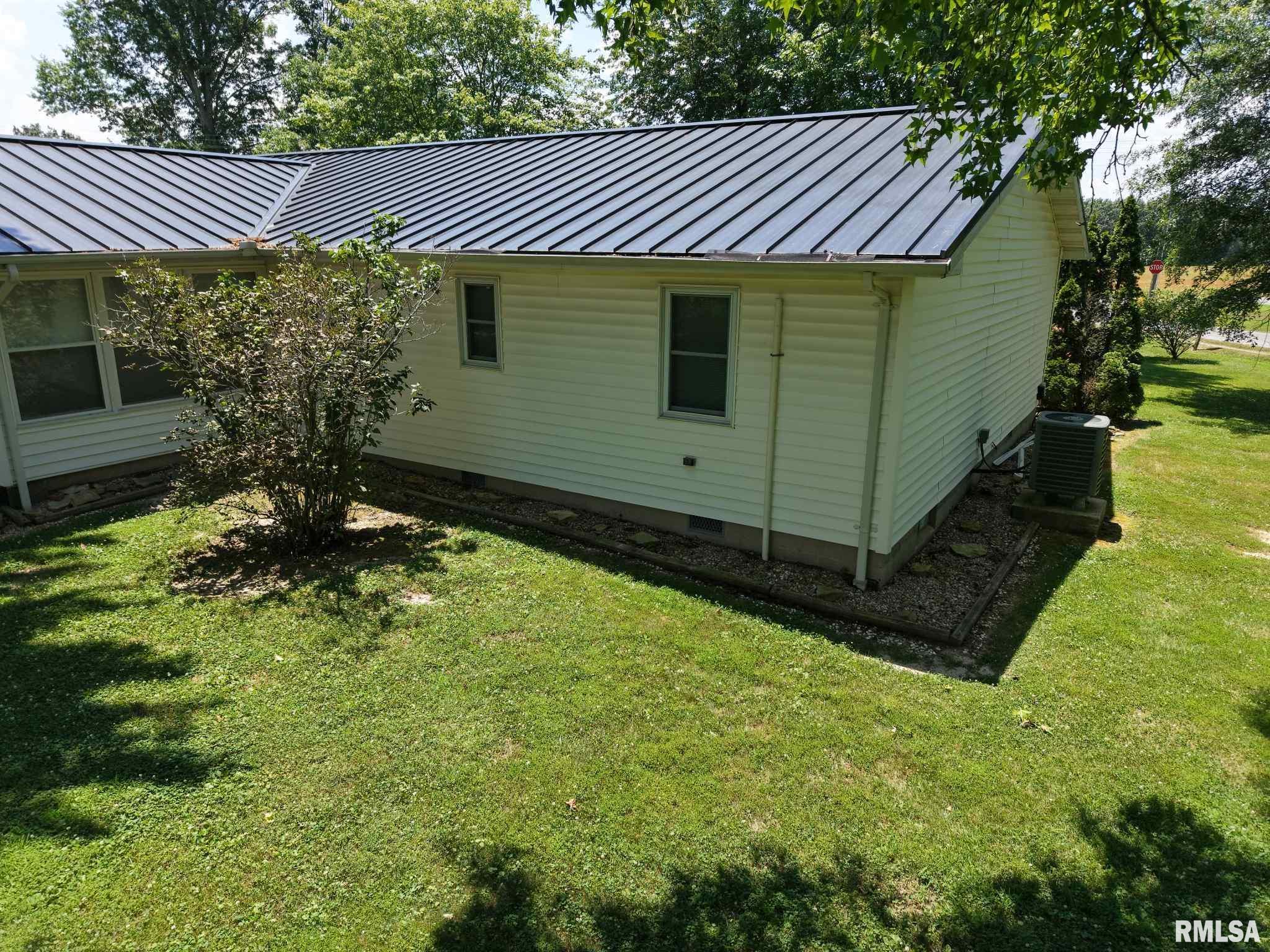 13919 Hamilton Pike Road Whittington, IL 62897 - Photo 10 of 26
