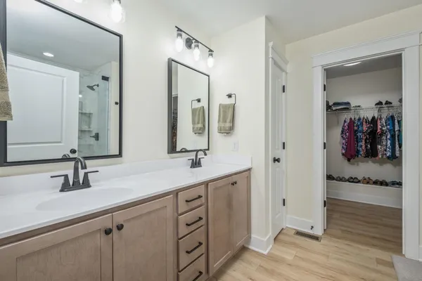 $539,500 | 142 Lindburgh Drive, Waynesboro, VA 22980