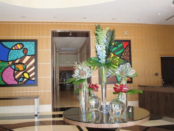 $1,950 | 244 Biscayne Boulevard, Unit 3305, Miami, FL 33132