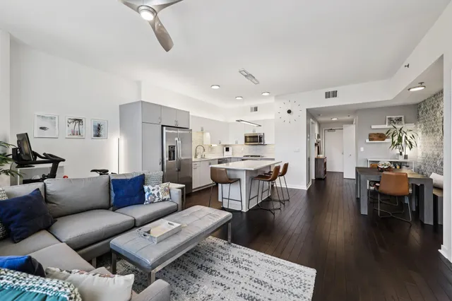 $449,900 | 1240 South 2nd Street, Unit 411, Minneapolis, MN 55415