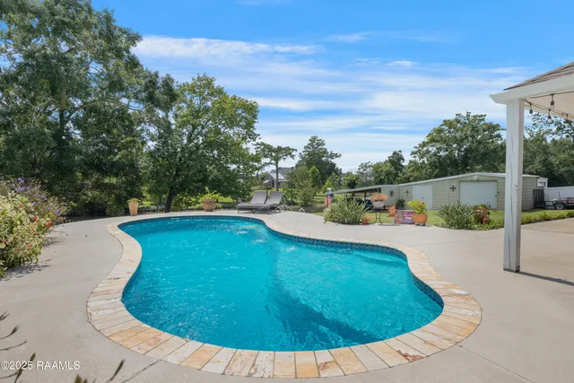 $299,000 | 121 Bayou Side Drive, Loreauville, LA 70552