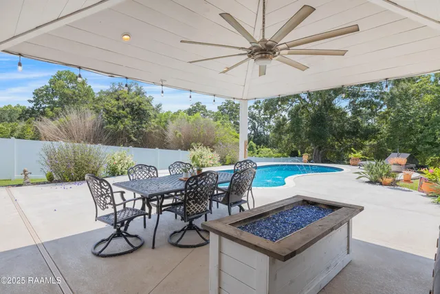 $299,000 | 121 Bayou Side Drive, Loreauville, LA 70552