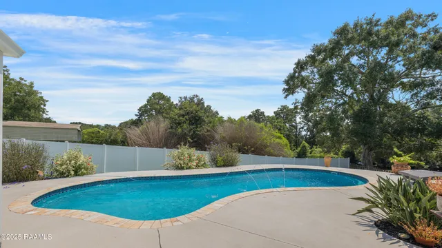 $299,000 | 121 Bayou Side Drive, Loreauville, LA 70552