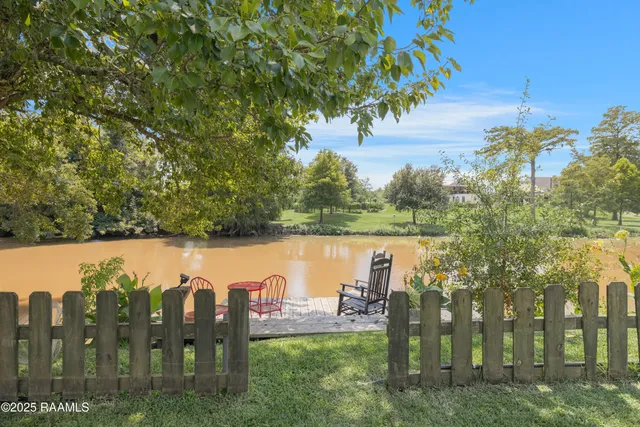 $299,000 | 121 Bayou Side Drive, Loreauville, LA 70552