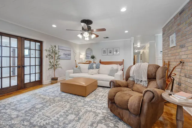 $299,000 | 121 Bayou Side Drive, Loreauville, LA 70552