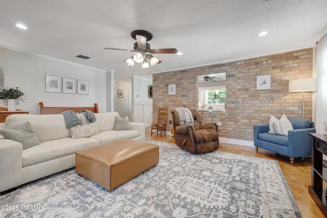 $299,000 | 121 Bayou Side Drive, Loreauville, LA 70552