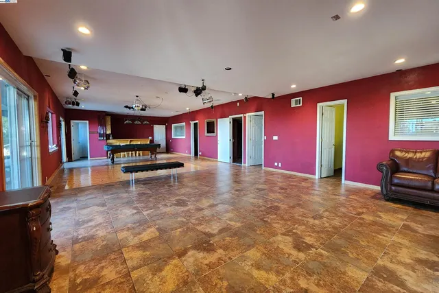 $2,998,888 | 245 Heacox Road, Woodside, CA 94062