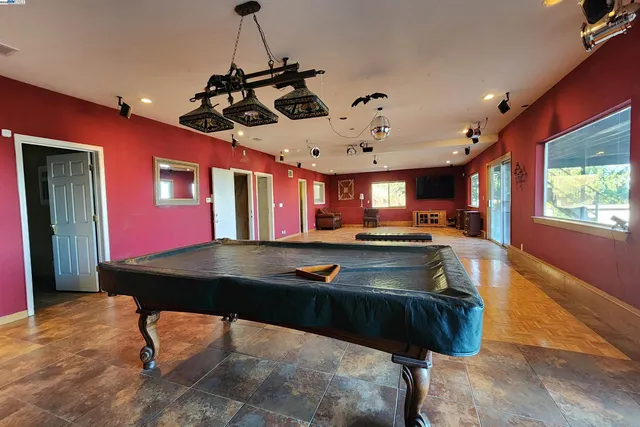 $2,998,888 | 245 Heacox Road, Woodside, CA 94062